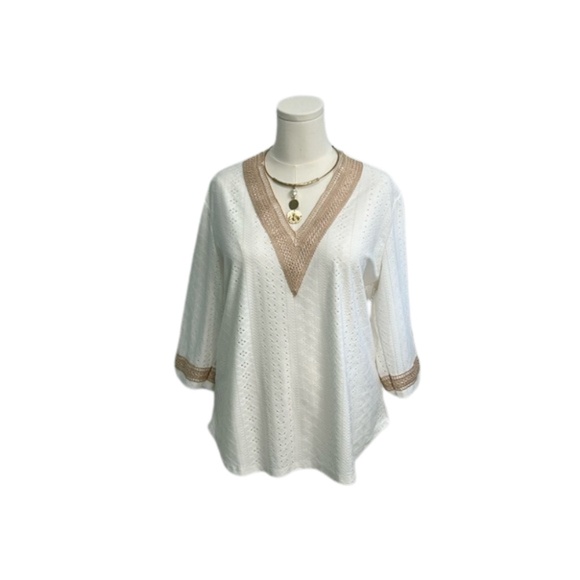 Liofoer White Textured Fabric - Picture 3 of 7